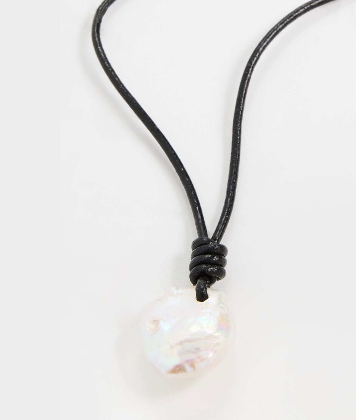 Justerbar halskæde med elegant vedhæng