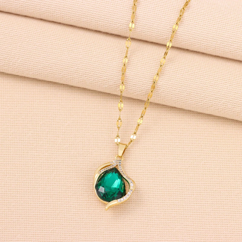 Elegant Green Water Drop Pendant Necklace™