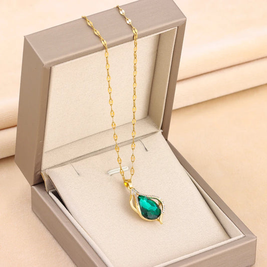 Elegant Green Water Drop Pendant Necklace™