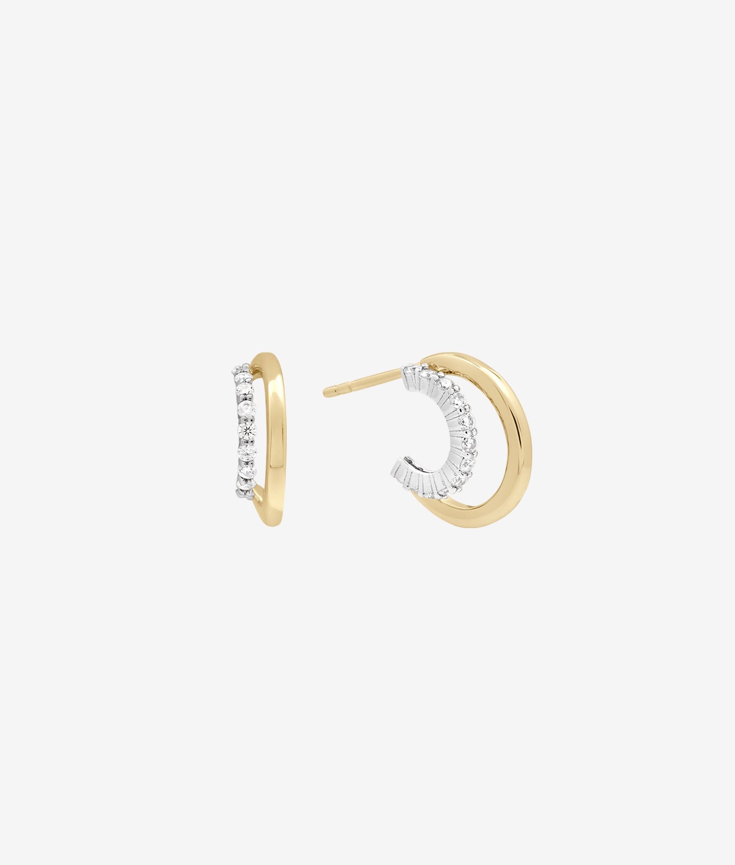 Elegante Pave Hoop øreringe – Glitrende guldfarvede Huggie-stil